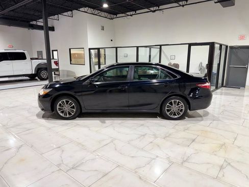 Used 2017 Toyota Camry LE FWD image 7