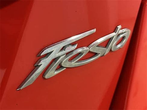 Used 2014 Ford Fiesta SE w/ Equipment Group 201A image 24