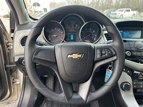 Used 2012 Chevrolet Cruze LS w/ Connectivity Package image 6
