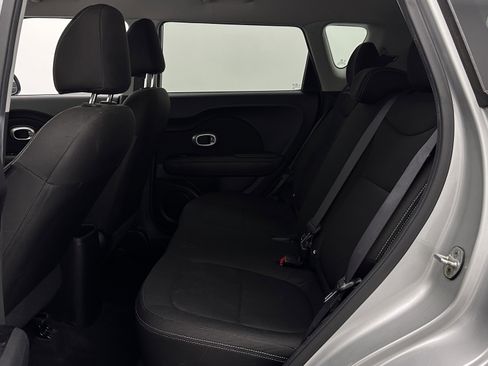 Used 2017 Kia Soul FWD image 19