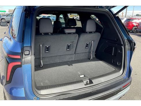 Used 2026 Chevrolet Traverse Z71 w/ Driver Confidence Package image 11