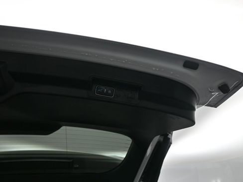 Certified 2023 Ford Explorer XLT image 25