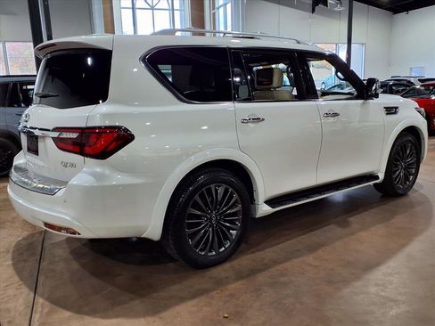 Used 2023 INFINITI QX80 Sensory w/ All-Season Package image 6