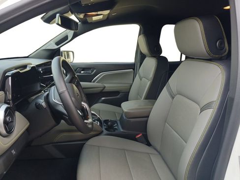 Used 2026 Chevrolet Colorado ZR2 w/ Technology Package image 19