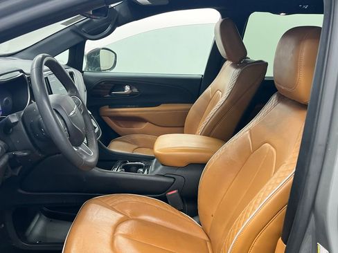 Used 2022 Chrysler Pacifica Pinnacle image 7