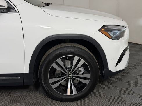 Used 2026 Mercedes-Benz GLA 250 4MATIC image 11