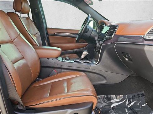 Used 2021 Jeep Grand Cherokee Overland image 23