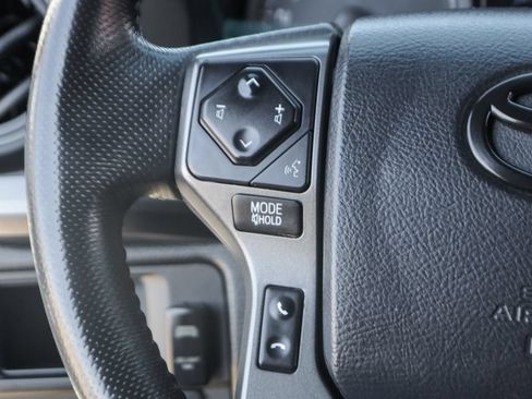 Used 2017 Toyota Tacoma TRD Sport w/ Tow Package (A/T) AWD/4WD image 23