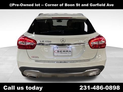 Used 2018 Mercedes-Benz GLA 250 4MATIC image 4