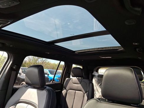 New 2026 Jeep Grand Cherokee L Limited image 10