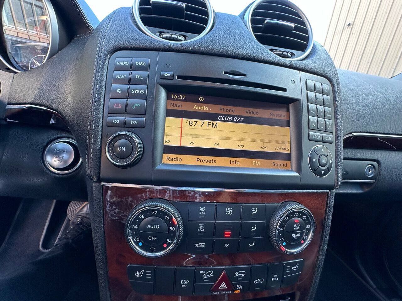 Used 2011 Mercedes-Benz GL 320 BlueTEC 4MATIC image 19