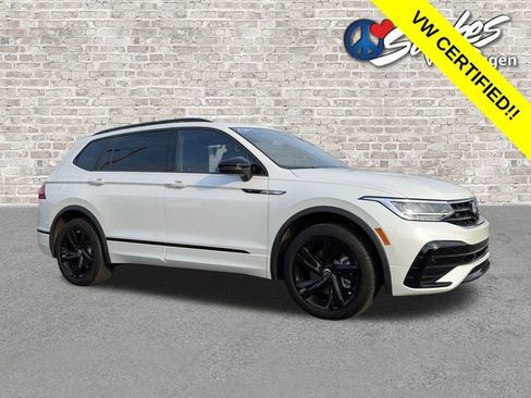 Certified 2024 Volkswagen Tiguan SE R-Line FWD image 2