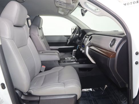 Used 2014 Toyota Tundra Limited w/ Limited Premium Package image 12