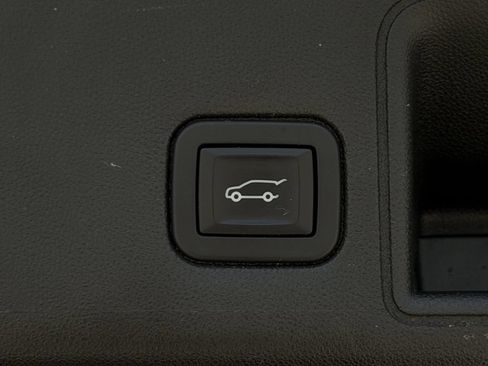 Used 2019 GMC Terrain SLE w/ Driver Convenience Package FWD image 27