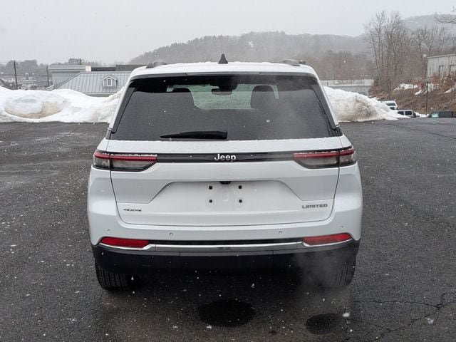 Used 2023 Jeep Grand Cherokee Limited AWD/4WD image 6