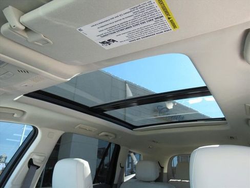 Used 2023 Cadillac XT6 Premium Luxury image 26