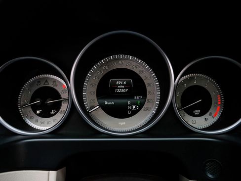 Used 2014 Mercedes-Benz E 350 4MATIC Sedan image 22