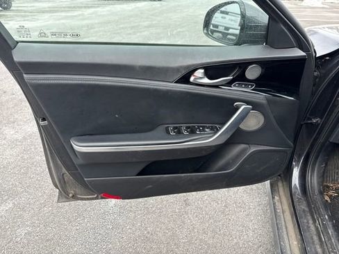 Used 2019 Kia Stinger Premium image 18