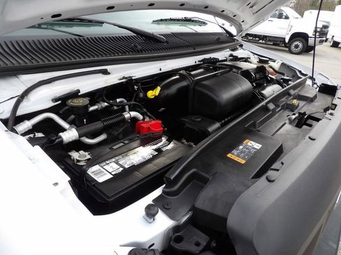 Used 2021 Ford E-350 and Econoline 350 Super Duty image 33