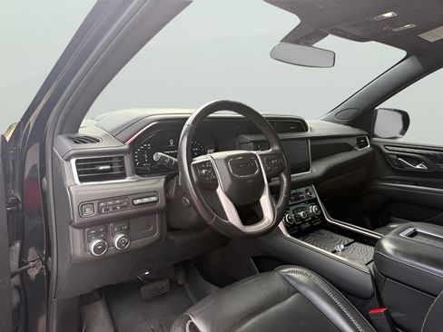 Used 2022 GMC Yukon XL Denali AWD/4WD image 16