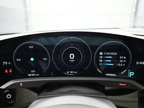 Certified 2020 Porsche Taycan 4S AWD/4WD image 18