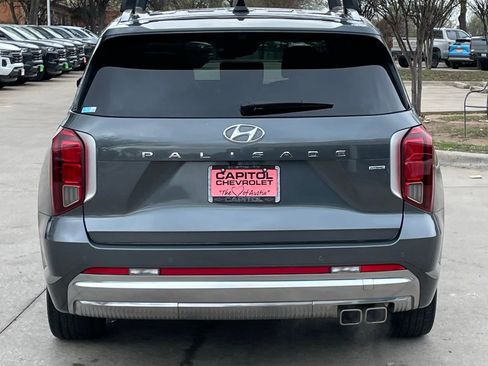 Used 2024 Hyundai Palisade Calligraphy image 5