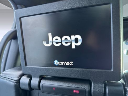 Used 2018 Jeep Grand Cherokee Trackhawk image 35