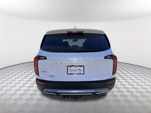 Used 2022 Kia Telluride SX w/ SX Prestige Package image 5