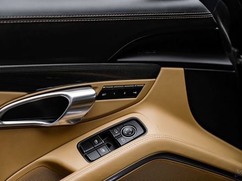 Used 2017 Porsche 911 Turbo image 87