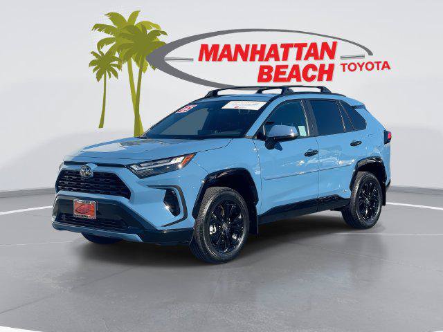 Certified 2025 Toyota RAV4 SE AWD/4WD image 1