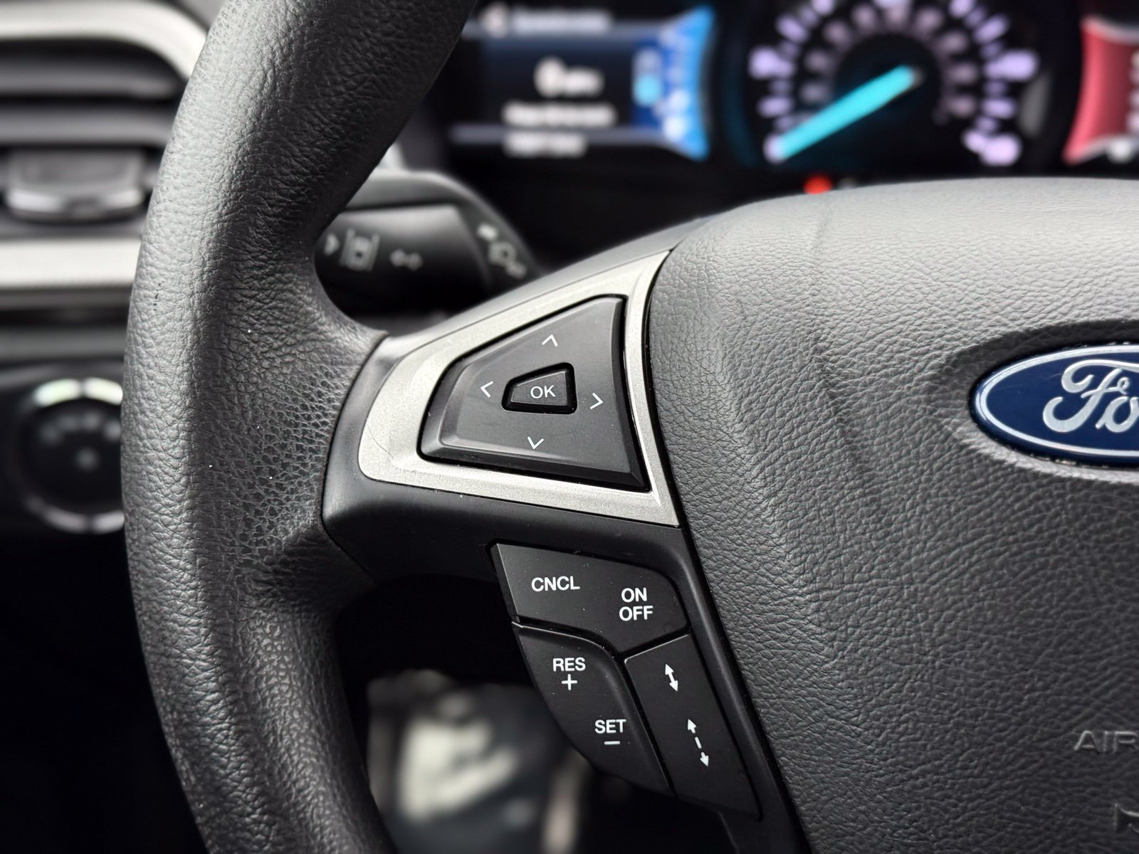 Used 2019 Ford Fusion SE FWD image 25