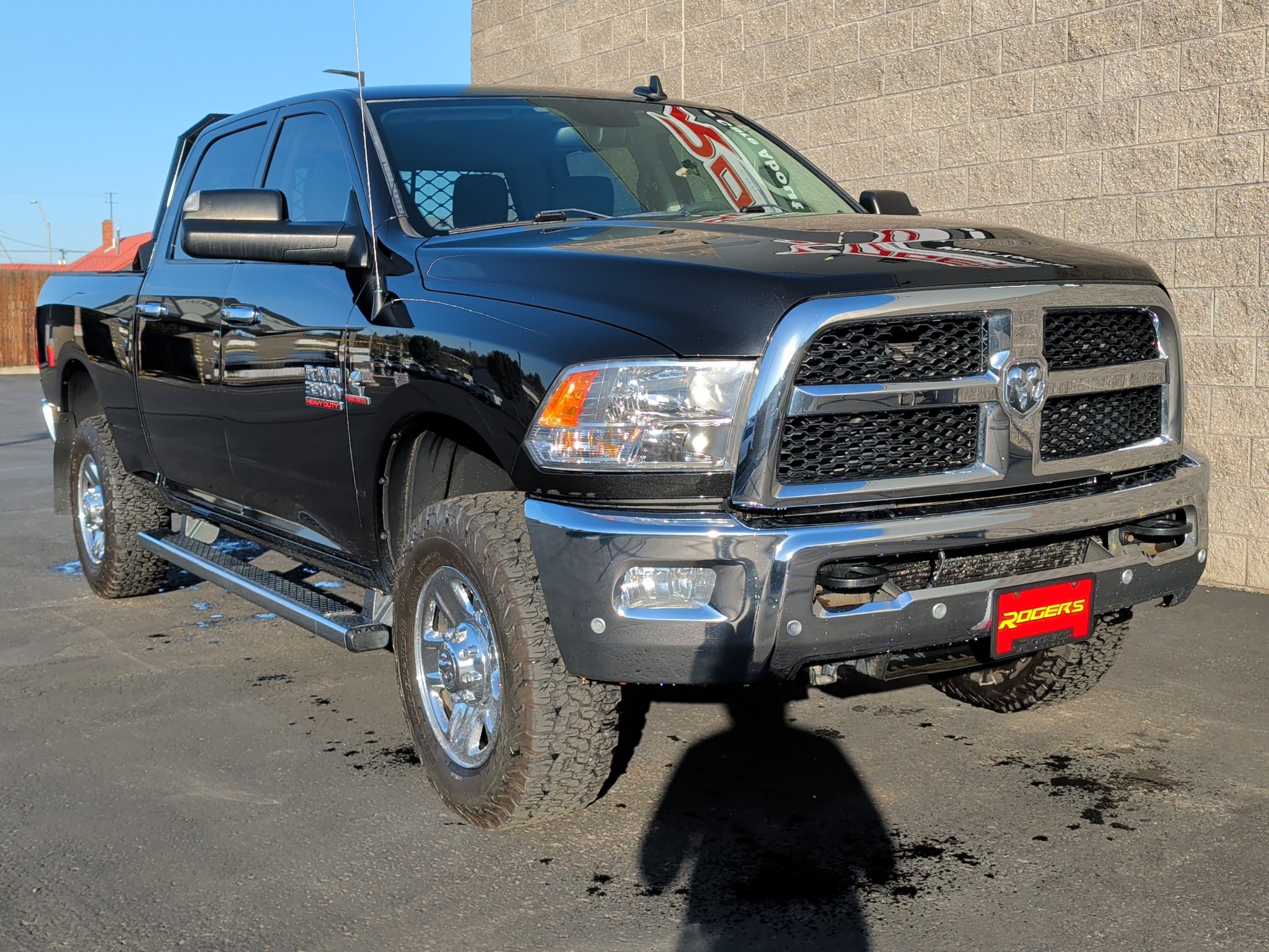 Used 2018 RAM 3500 SLT w/ Cold Weather Group AWD/4WD image 3