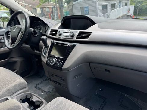 Used 2016 Honda Odyssey SE image 15