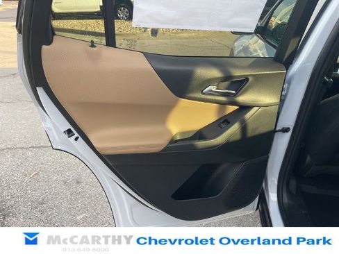 New 2026 Chevrolet Equinox ACTIV w/ Convenience Package III AWD/4WD image 16