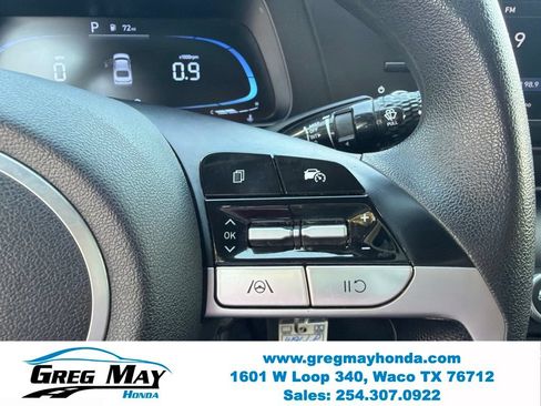 Used 2025 Hyundai Elantra SE FWD image 17