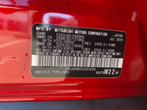 New 2025 Mitsubishi Outlander SE image 32