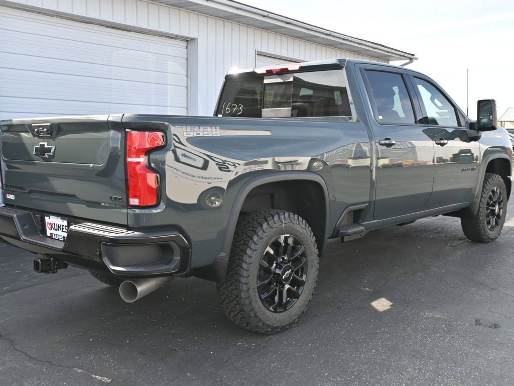 Used 2025 Chevrolet Silverado 3500 LTZ w/ LTZ Plus Package AWD/4WD image 8