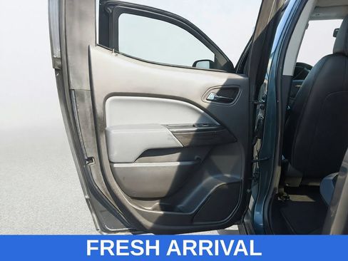 Used 2018 Chevrolet Colorado Z71 AWD/4WD image 32