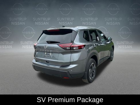 Used 2025 Nissan Rogue SV w/ SV Premium Package FWD image 7