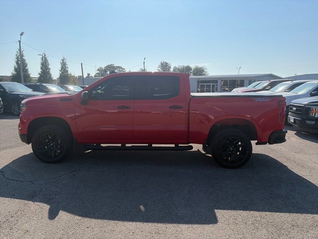 Used 2024 Chevrolet Silverado 1500 Custom Trail Boss w/ Turbomax Blackout Package AWD/4WD image 3