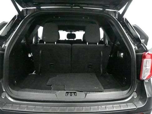 Used 2020 Ford Explorer XLT w/ Comfort Package AWD/4WD image 24