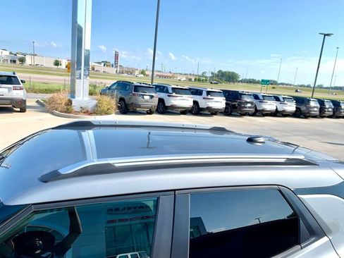 Used 2025 Chevrolet TrailBlazer LT FWD image 10