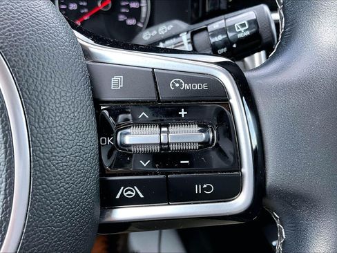Used 2022 Kia Sorento S w/ Panoramic Sunroof Package FWD image 12