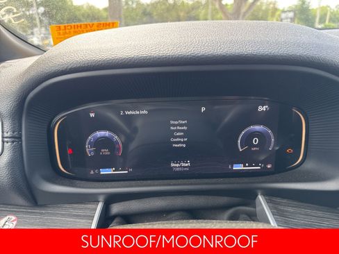 Used 2023 Jeep Wagoneer L Series II AWD/4WD image 16