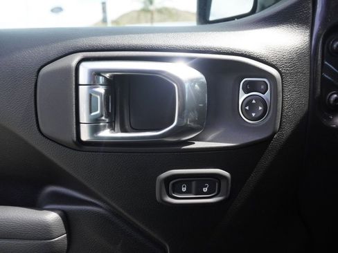 New 2026 Jeep Wrangler Unlimited Rubicon AWD/4WD image 11