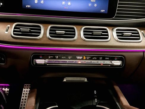 Used 2024 Mercedes-Benz GLS 450 4MATIC image 35