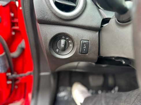 Used 2014 Ford Fiesta SE w/ Equipment Group 201A FWD image 13