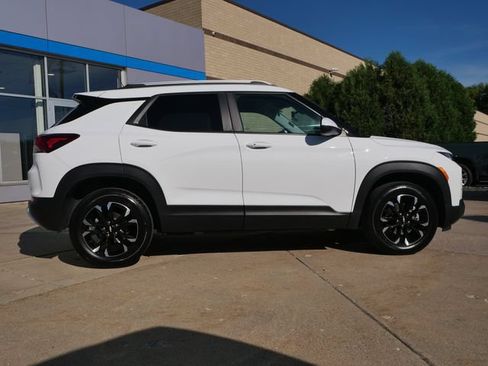 Used 2023 Chevrolet TrailBlazer LT AWD/4WD image 8