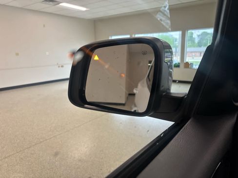 Used 2024 Dodge Durango SXT w/ SXT Blacktop Group image 28