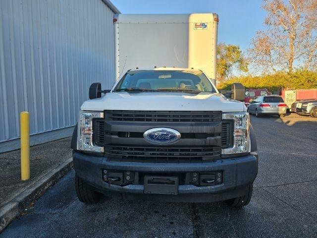 Used 2018 Ford F550 2WD Regular Cab Super Duty image 3